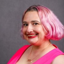 Maxine Headshot 2