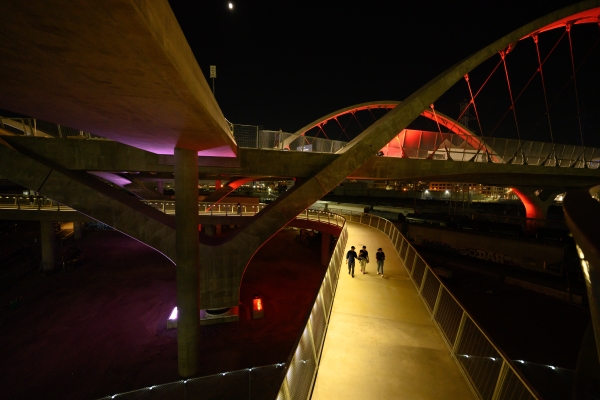WTS-LA Awardee: 6th St. Bridge. Photo by Gary Leonard courtesy of LABOE
