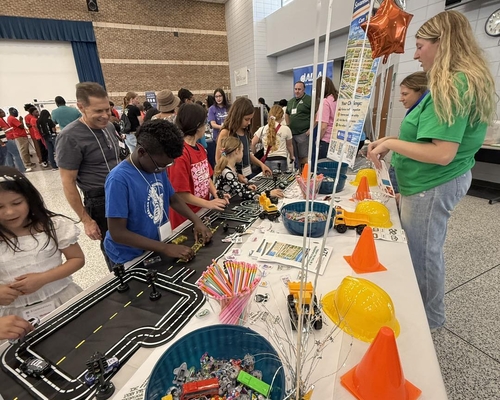 SWE Girls Engieer It Day Expo - March 2026_pic5