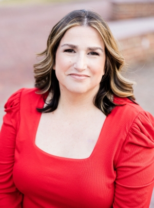 Tess Brigham Headshot